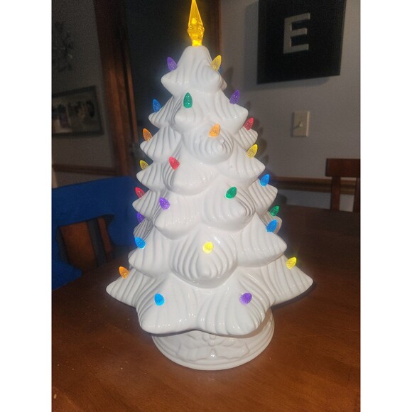 Vintage Mr. Christmas Nostalgic Christmas Tree, 16 inch tall LED lights - Picture 3 of 11